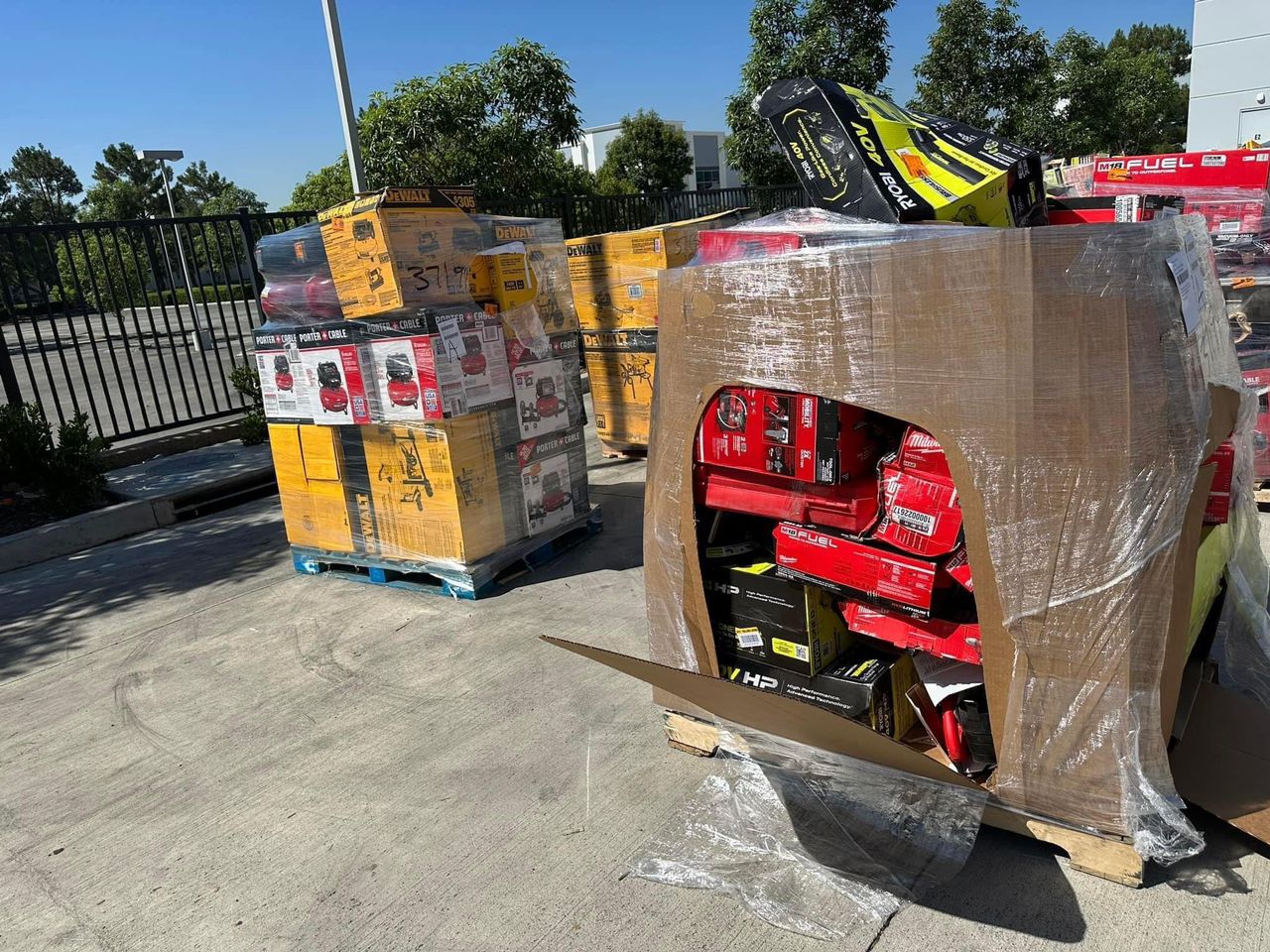 WhatsApp-Image-2023-10-14-at-2.29.51-PM Liquidation power tool pallets for sale